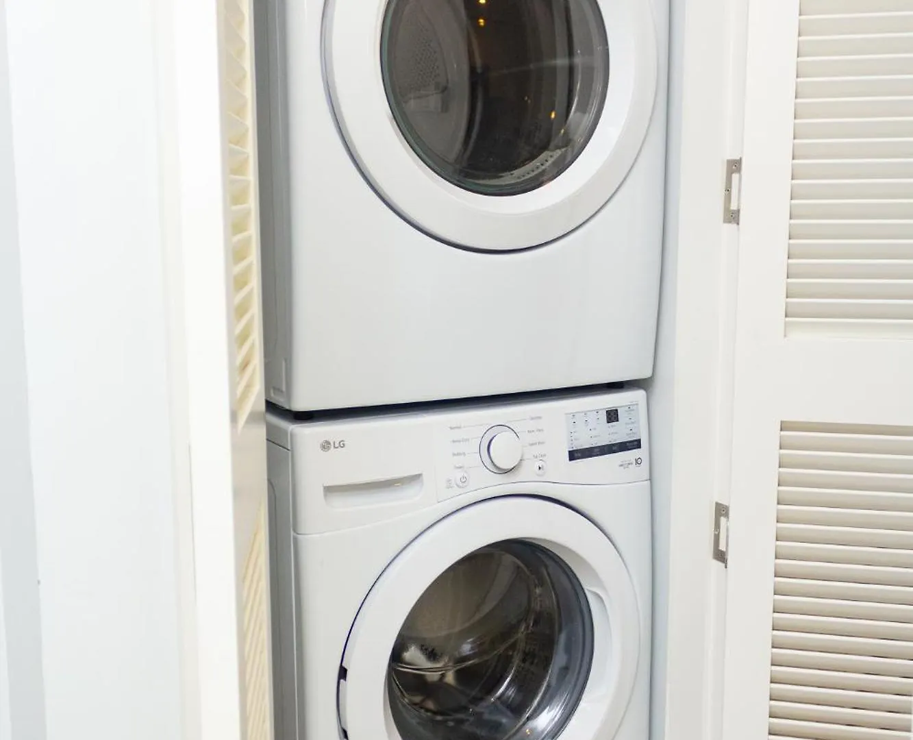 Premium Studio With Pool View Mandeville